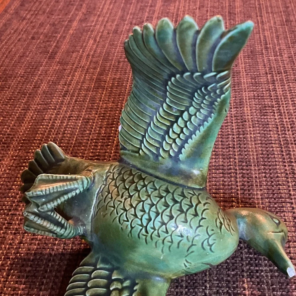 Green Bird Reptile Decor